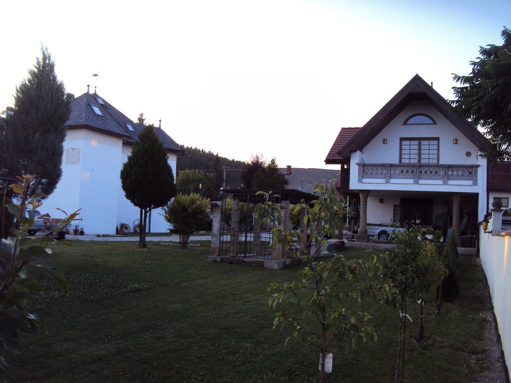 Appartement Castle Kastiel Kotešová Chambre photo