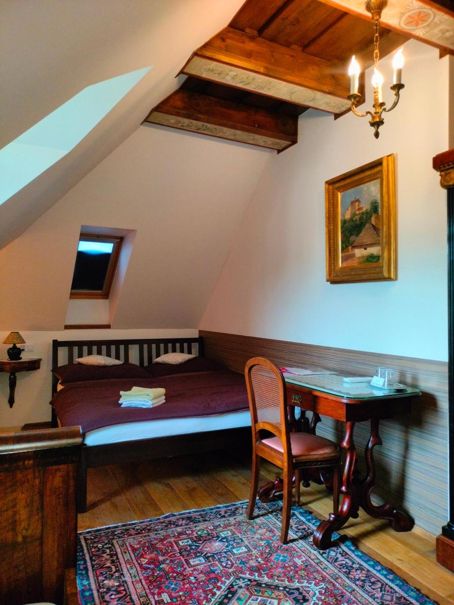 Appartement Castle Kastiel Kotešová Extérieur photo