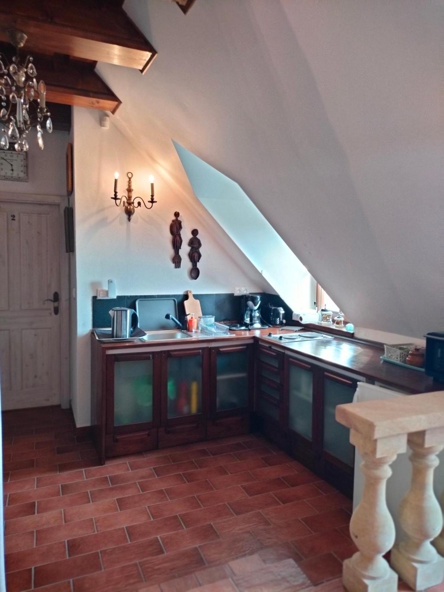 Appartement Castle Kastiel Kotešová Extérieur photo